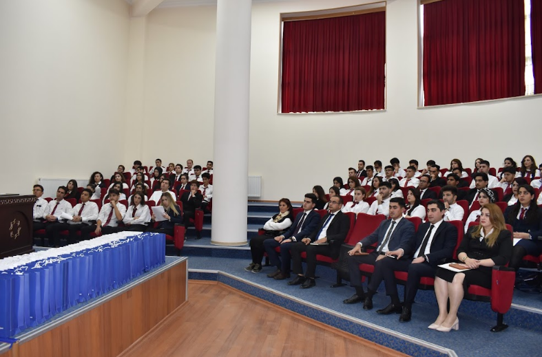 NDU-da təhsil alan əcnəbi tələbələrə “Könüllü tibbi sığorta” kartları verilib<font color=red> - FOTOLAR</font>