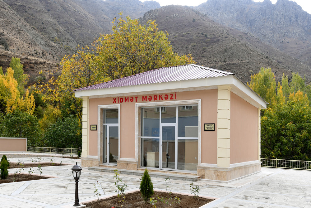 Xidmət mərkəzində lazımi şərait yaradılıb<font color=red> - FOTOLAR</font>