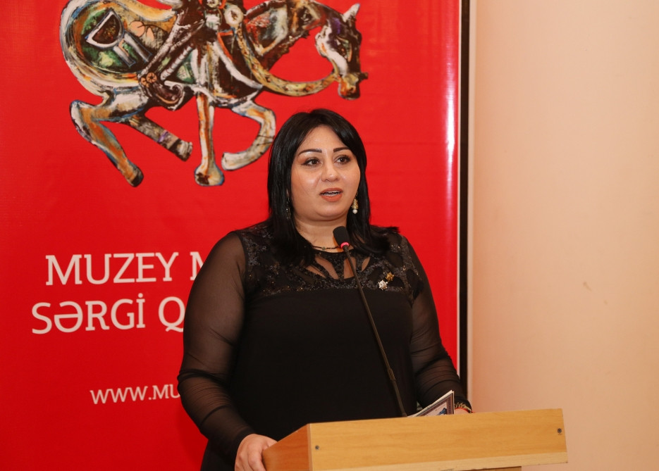 Əməkdar rəssam Ülviyyə Həmzəyevanın “Əcdadların izi ilə” adlı fərdi sərgisi açılıb<font color=red> - FOTOLAR</font>