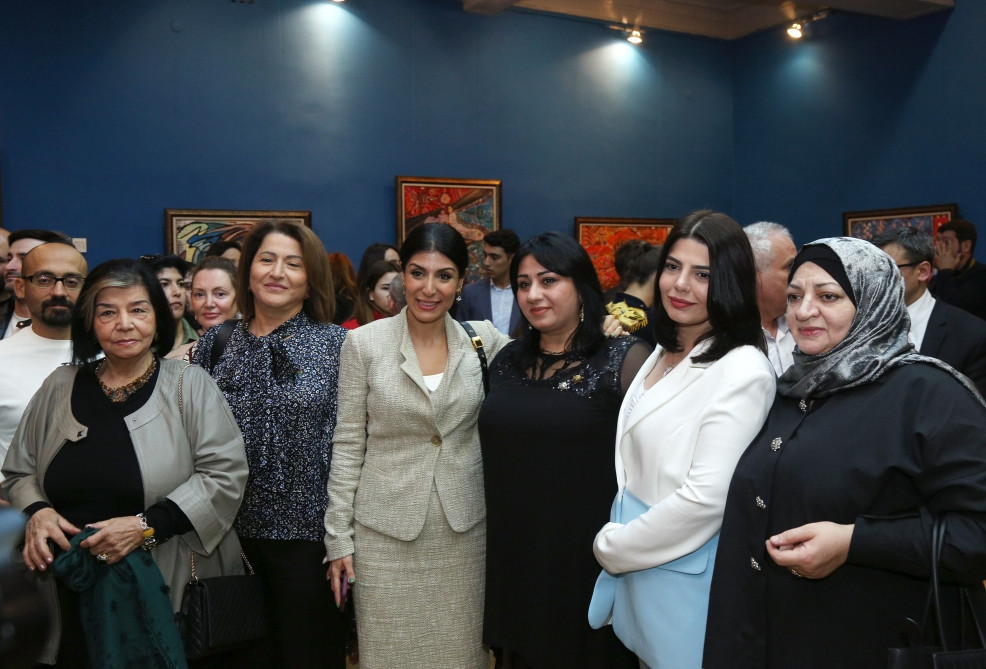 Əməkdar rəssam Ülviyyə Həmzəyevanın “Əcdadların izi ilə” adlı fərdi sərgisi açılıb<font color=red> - FOTOLAR</font>