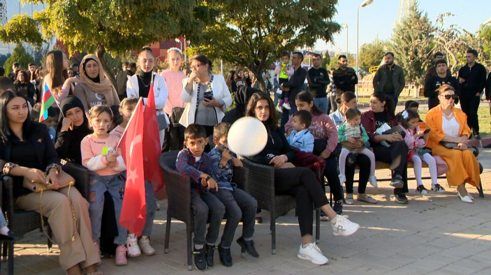 Naxçıvan şəhərində Türkiyənin Cümhuriyyət bayramına özəl konsert proqramı təşkil edilib<font color=red> - FOTOLAR</font>