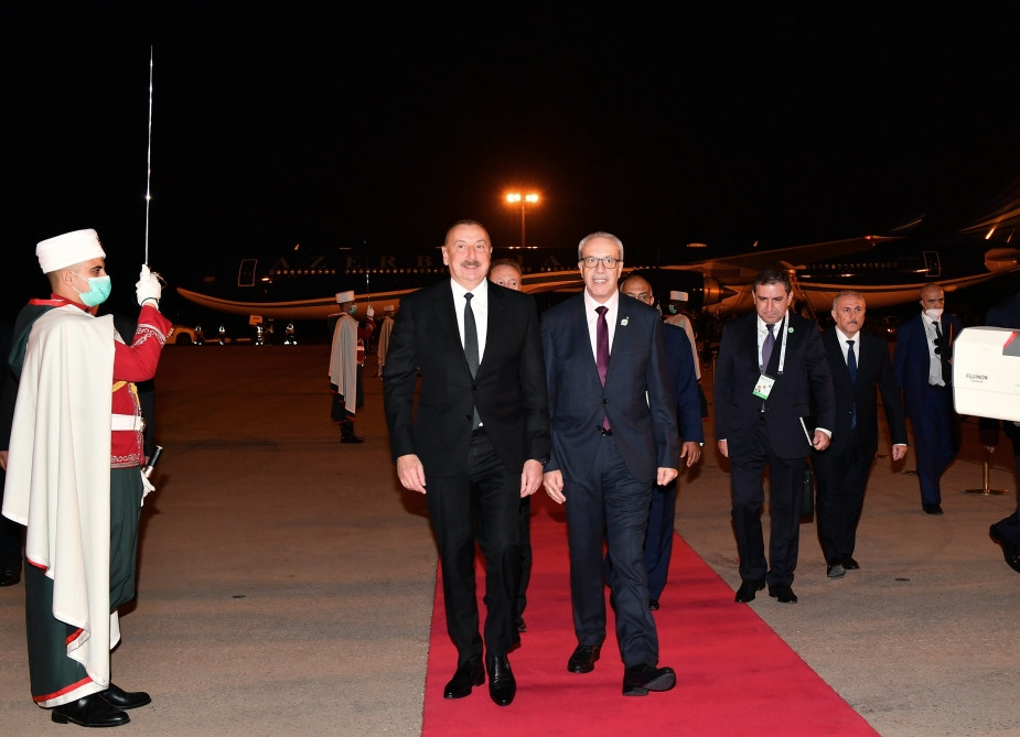 Azərbaycan Prezidenti İlham Əliyev Əlcəzairə səfərə gedib<font color=red> - FOTOLAR</font>