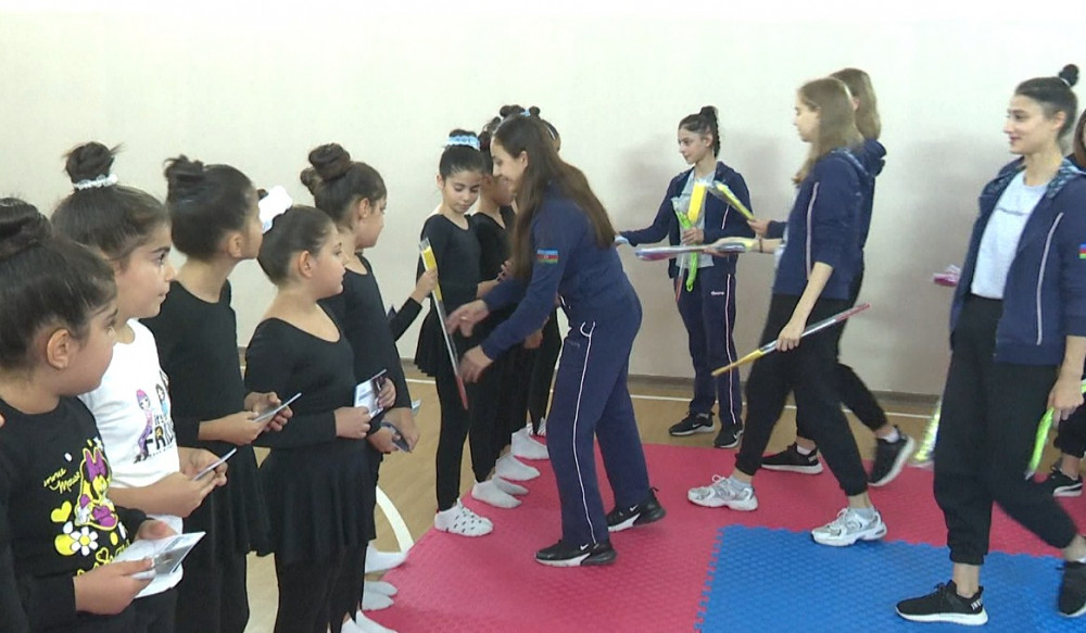 Azərbaycan Gimnastika Federasiyasının üzvləri və məşqçi-müəllimləri Naxçıvanda olublar<font color=red> - FOTOLAR</font>