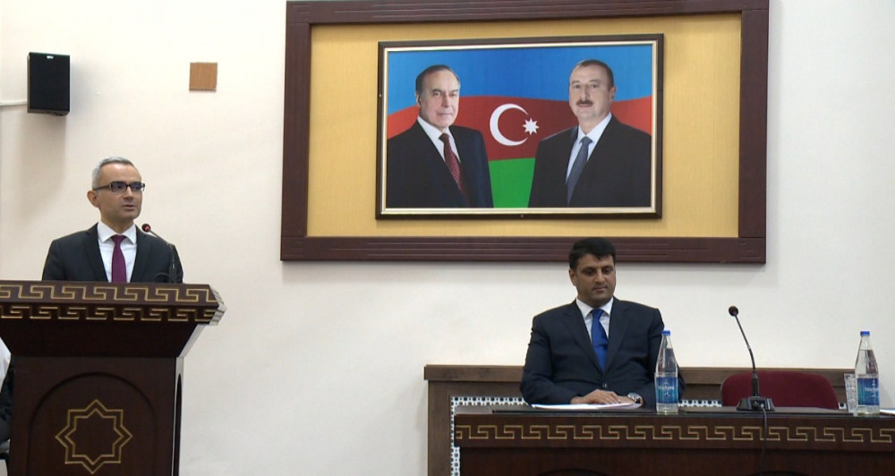 Türkiyənin Naxçıvandakı baş konsulu tələbələrlə görüşüb<font color=red> - FOTOLAR</font>