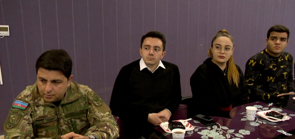 Gənclər Vətən müharibəsi iştirakçıları ilə görüşüblər<font color=red> - FOTOLAR</font>