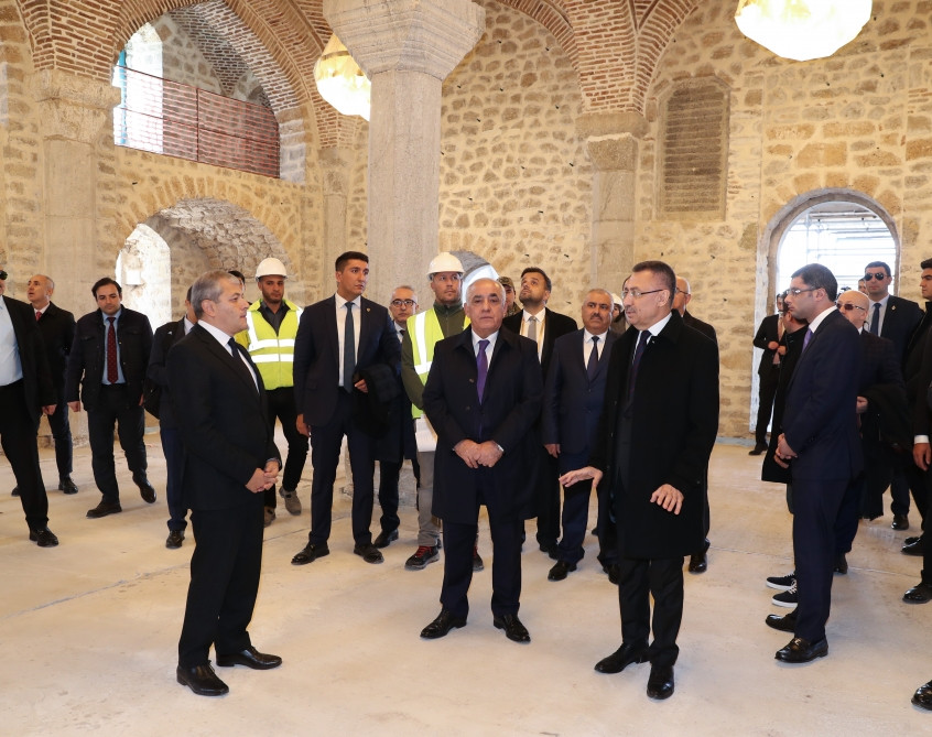 Azərbaycanın Baş naziri və Türkiyənin Vitse-prezidenti Şuşa şəhərində olublar<font color=red> - FOTOLAR</font>
