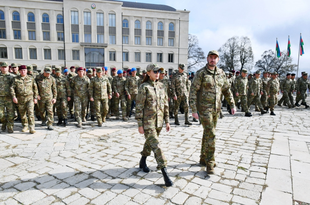 Prezident İlham Əliyev Zəfər Günü münasibətilə Şuşada təşkil olunan tədbirdə iştirak edib<font color='red'> - YENİLƏNİB</font><font color=red> - FOTOLAR</font>