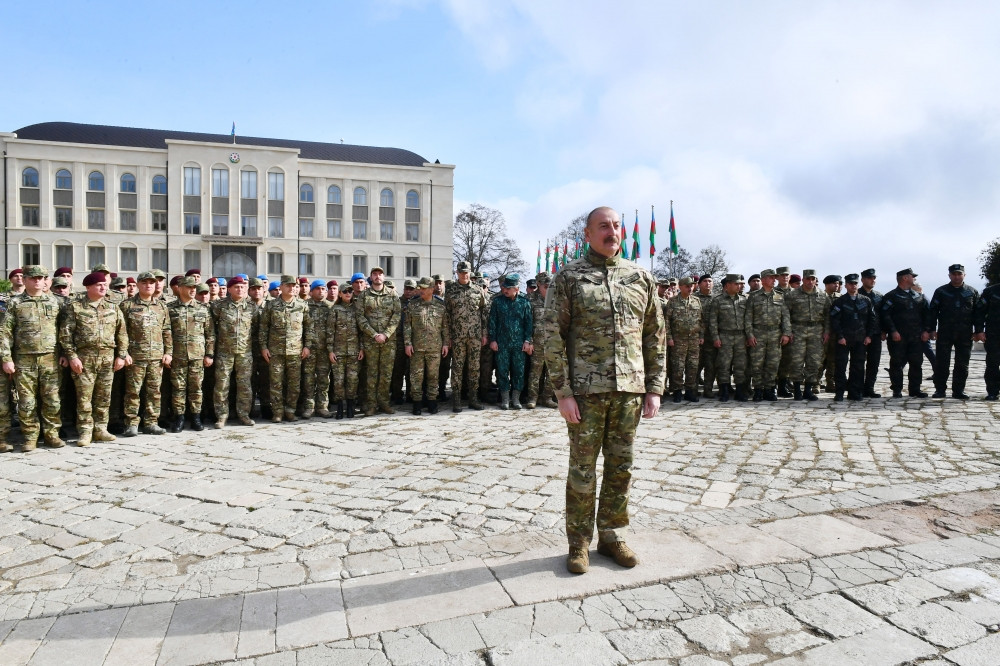 Prezident İlham Əliyev Zəfər Günü münasibətilə Şuşada təşkil olunan tədbirdə iştirak edib<font color='red'> - YENİLƏNİB</font><font color=red> - FOTOLAR</font>