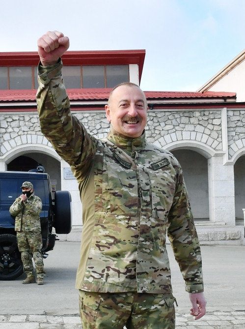 Prezident İlham Əliyev Zəfər Günü münasibətilə Şuşada təşkil olunan tədbirdə iştirak edib<font color='red'> - YENİLƏNİB</font><font color=red> - FOTOLAR</font>