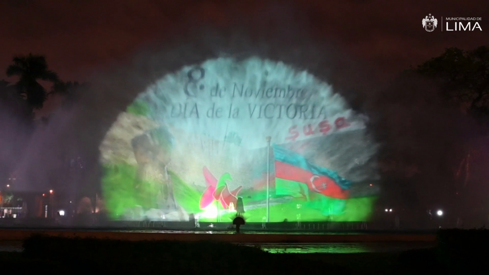 Peru paytaxtının mərkəzi parkındakı musiqili fəvvarə Azərbaycanın Bayrağının rəngləri ilə işıqlandırılıb<font color=red> - FOTOLAR</font>
