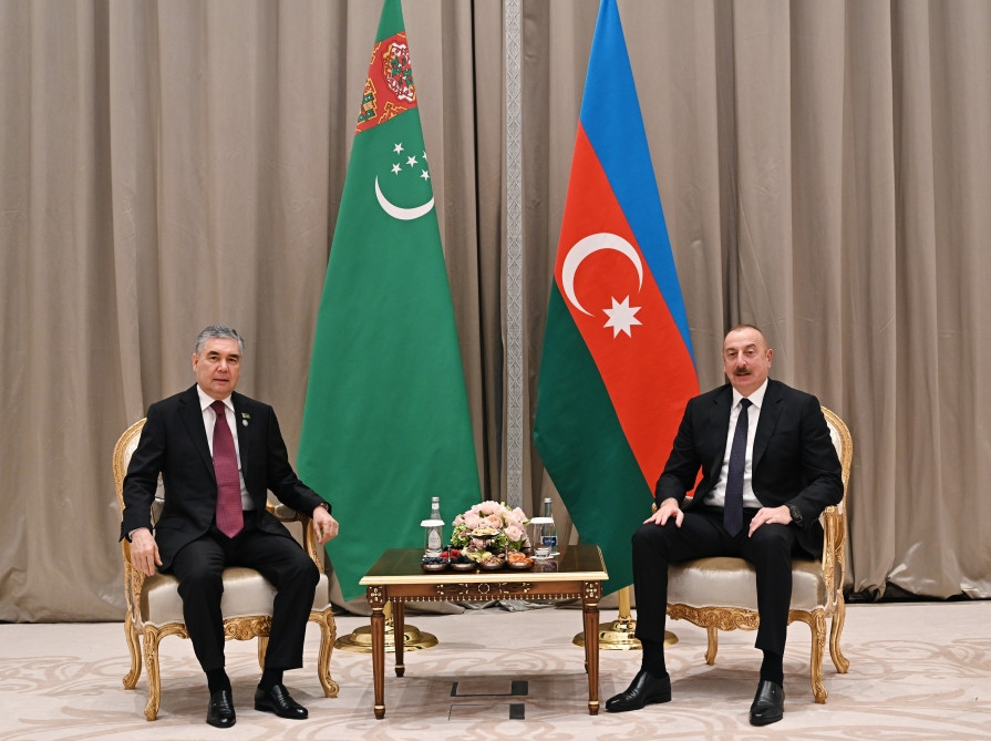 Səmərqənddə Azərbaycan Prezidenti İlham Əliyevin Türkmənistan Parlamenti Xalq Məsləhətinin sədri Qurbanqulu Berdiməhəmmədov ilə görüşü olub<font color='red'> - YENİLƏNƏCƏK</font><font color=red> - FOTOLAR</font>
