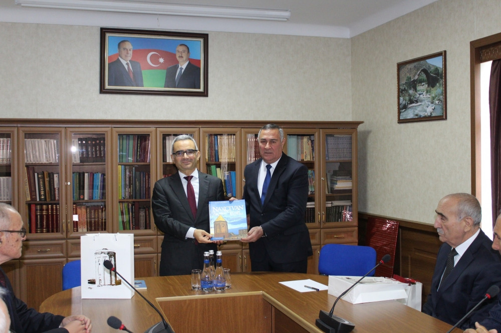 Türkiyənin Naxçıvandakı Baş konsulu AMEA Naxçıvan Bölməsinin qonağı olub<font color=red> - FOTOLAR</font>