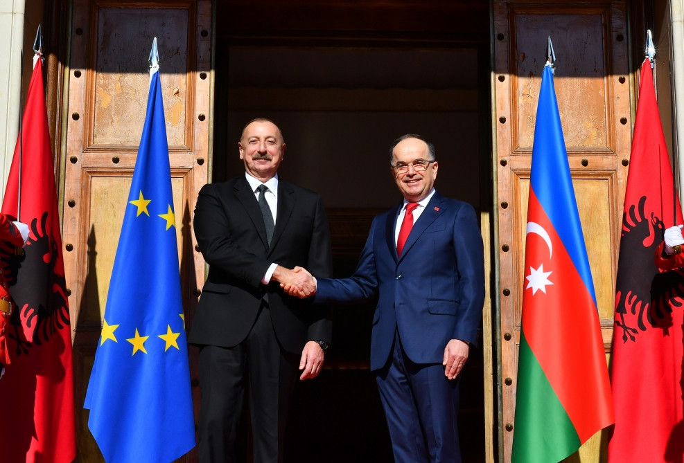 Azərbaycan Prezidenti İlham Əliyevin Tiranada rəsmi qarşılanma mərasimi olub<font color=red> - FOTOLAR</font>