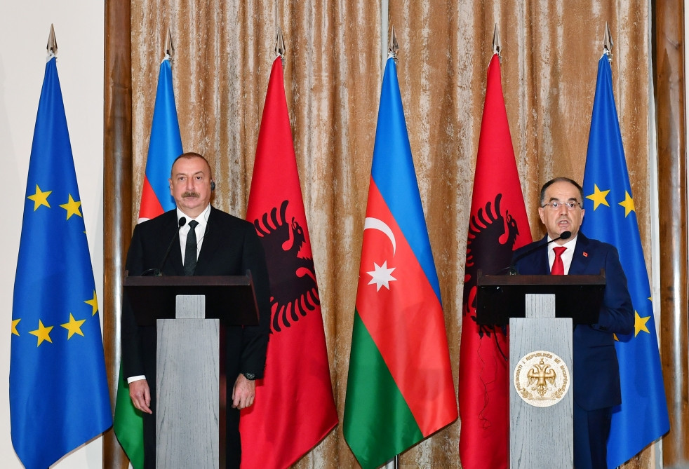 Azərbaycan və Albaniya prezidentləri mətbuata bəyanatlarla çıxış ediblər<font color='red'> - YENİLƏNİB</font><font color=red> - FOTOLAR</font>