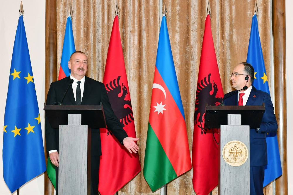 Azərbaycan və Albaniya prezidentləri mətbuata bəyanatlarla çıxış ediblər<font color='red'> - YENİLƏNİB</font><font color=red> - FOTOLAR</font>