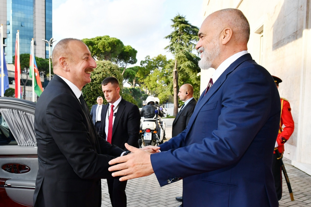 Azərbaycan Prezidenti İlham Əliyevin Albaniyanın Baş naziri Edi Rama ilə təkbətək görüşü olub<font color=red> - FOTOLAR</font>
