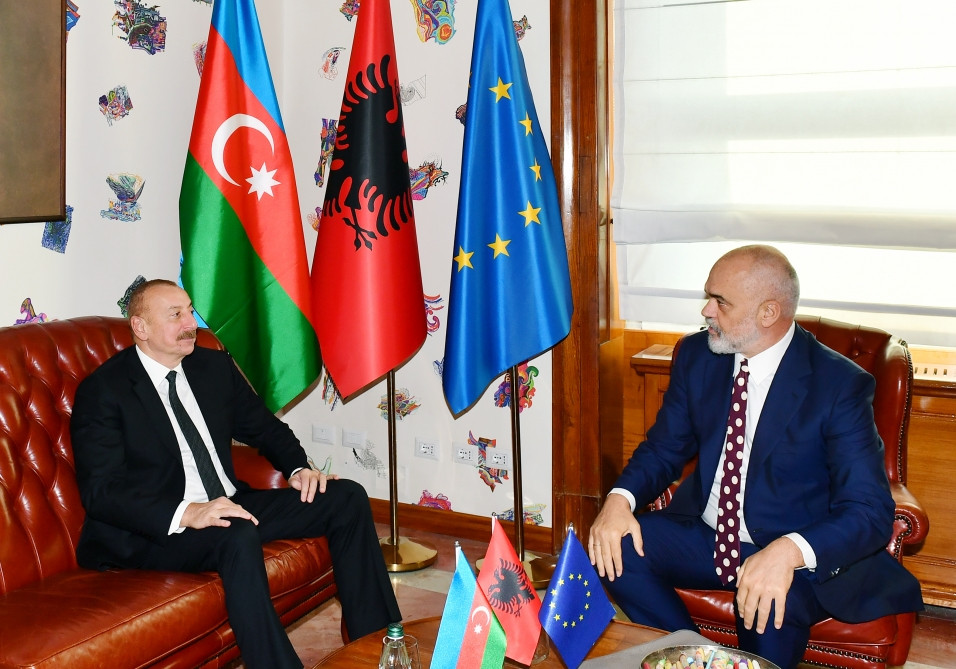 Azərbaycan Prezidenti İlham Əliyevin Albaniyanın Baş naziri Edi Rama ilə təkbətək görüşü olub<font color=red> - FOTOLAR</font>