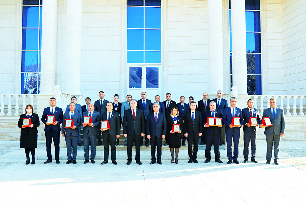 Şahbuz rayonunun 9 məktəbi qəbul imtahanlarında 100 faiz nəticə göstərib<font color=red> - FOTOLAR</font>