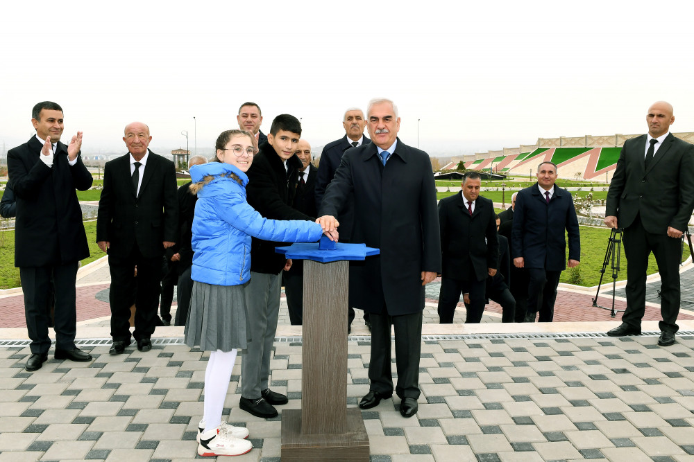 Culfa rayon Dövlət Bayrağı Meydanı istifadəyə verilib<font color=red> - FOTOLAR</font>