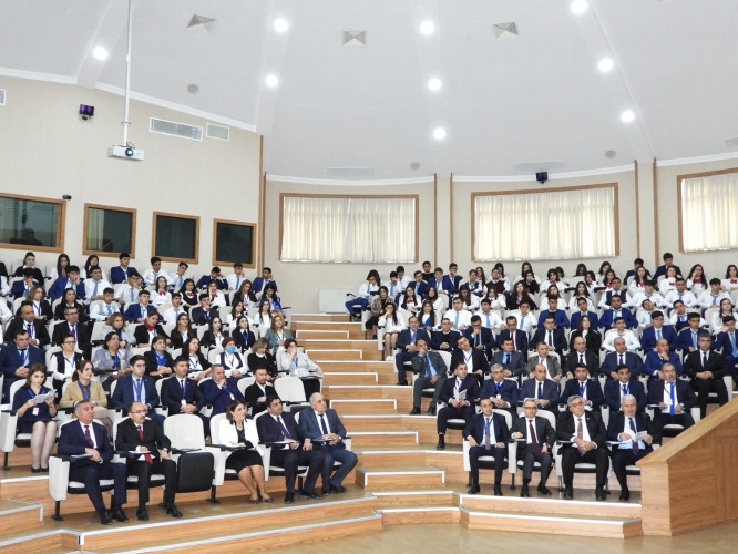 “Naxçıvan” Universitetində “Beynəlxalq İpək Yolu və Naxçıvan”  Beynəlxalq elmi konfransı öz işinə başlayıb<font color=red> - FOTOLAR</font>