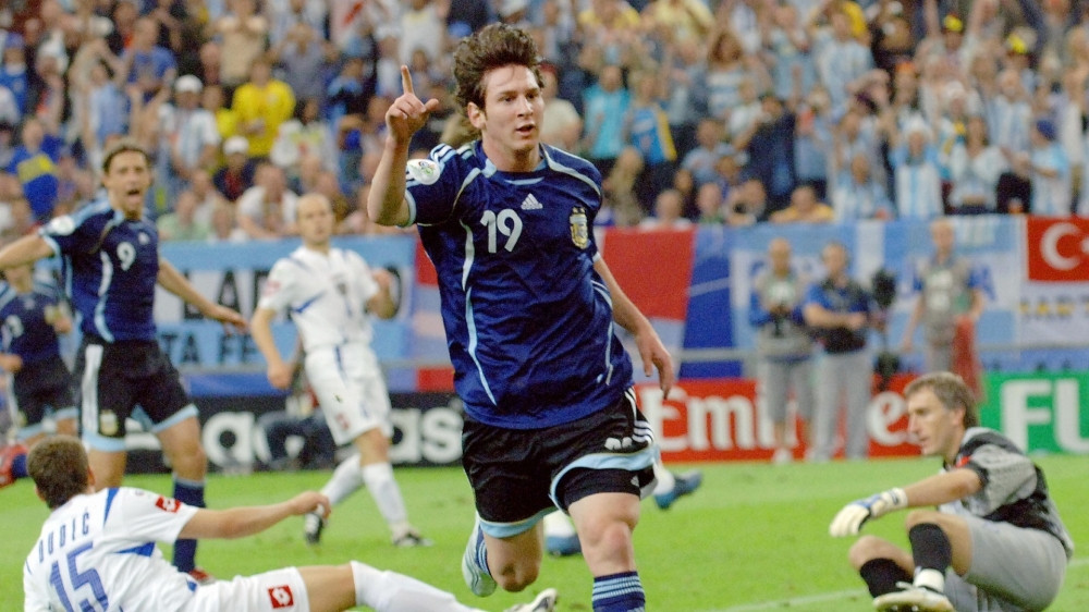 Mundiallar tarixində qol vuran ən gənc 10 futbolçu<font color=red> - FOTOLAR</font>