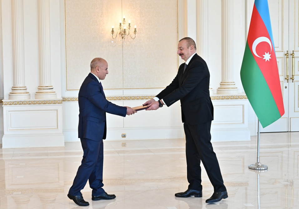 Prezident İlham Əliyev Liviyanın Azərbaycanda yeni təyin olunan səfirinin etimadnaməsini qəbul edib<font color='red'> - YENİLƏNİB</font><font color=red> - FOTOLAR</font>