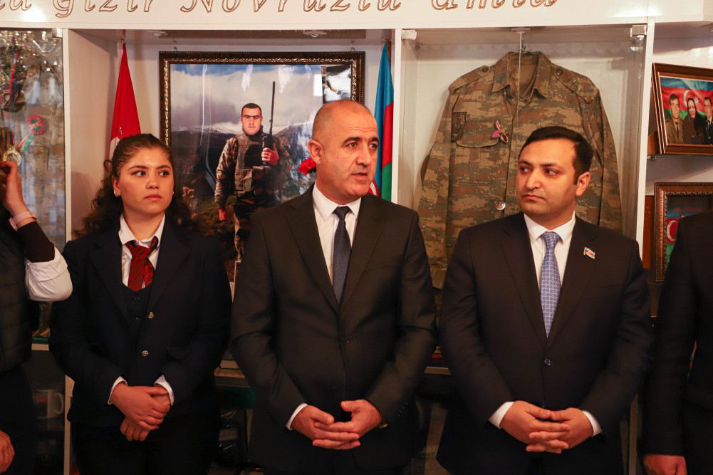 Gənclər Babəkdə şəhid ailələrini və məzarlarını ziyarət ediblər<font color=red> - FOTOLAR</font>