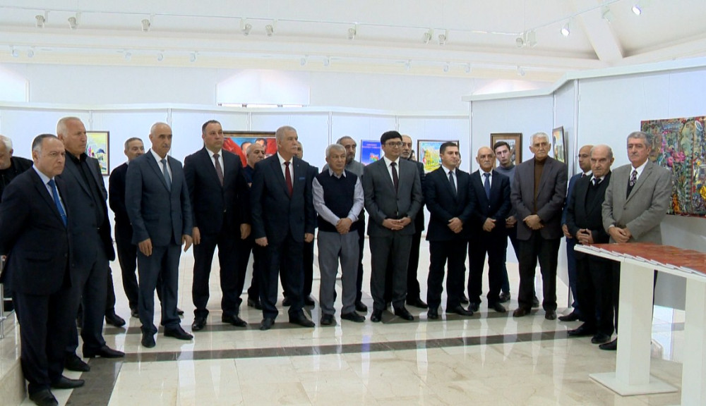 "Naxçıvan rəssamlarının ensiklopediyası" təqdim olunub<font color=red> - FOTOLAR</font>
