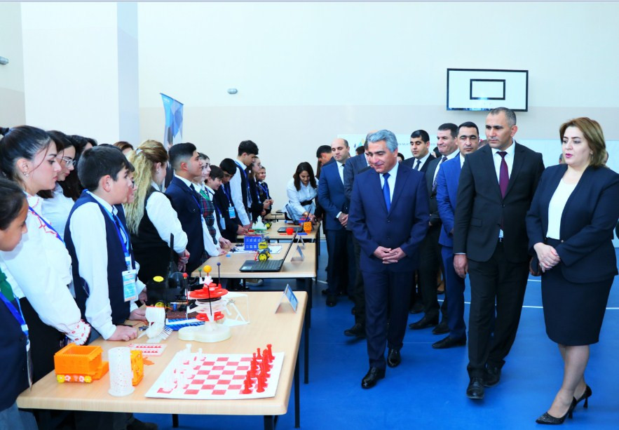 Məktəblilər arasında müsabiqə keçirilib<font color=red> - FOTOLAR</font>