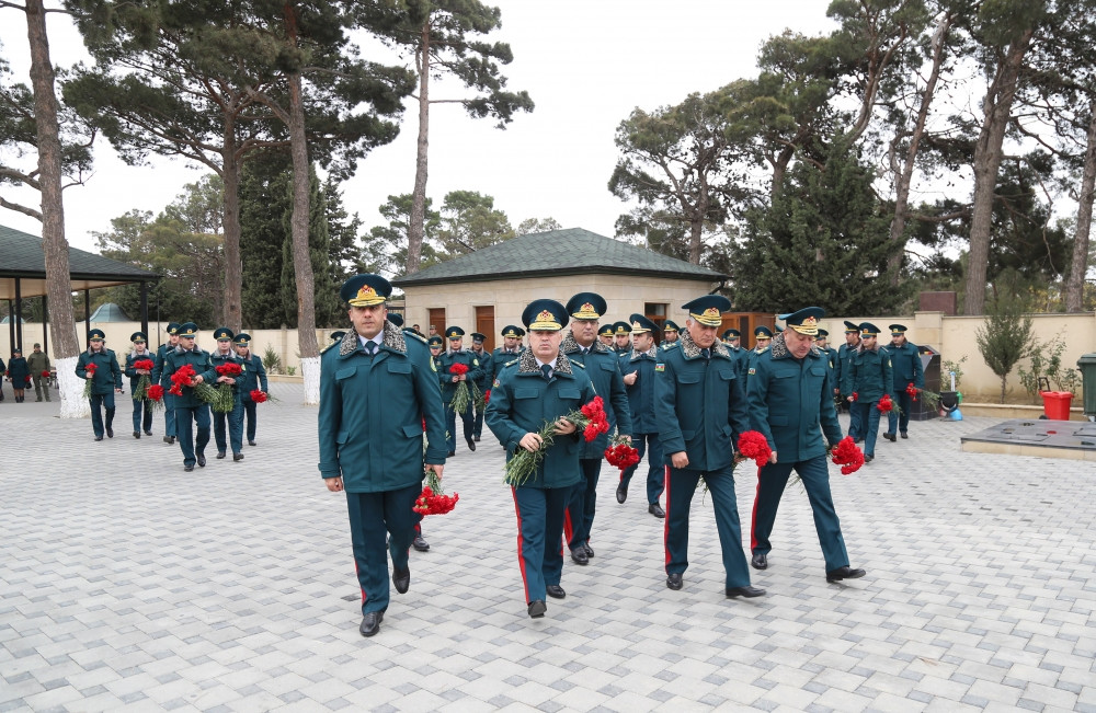 Hərbi helikopterin qəzaya uğraması nəticəsində həlak olan hərbi qulluqçuların xatirəsi anılıb<font color=red> - FOTOLAR</font>