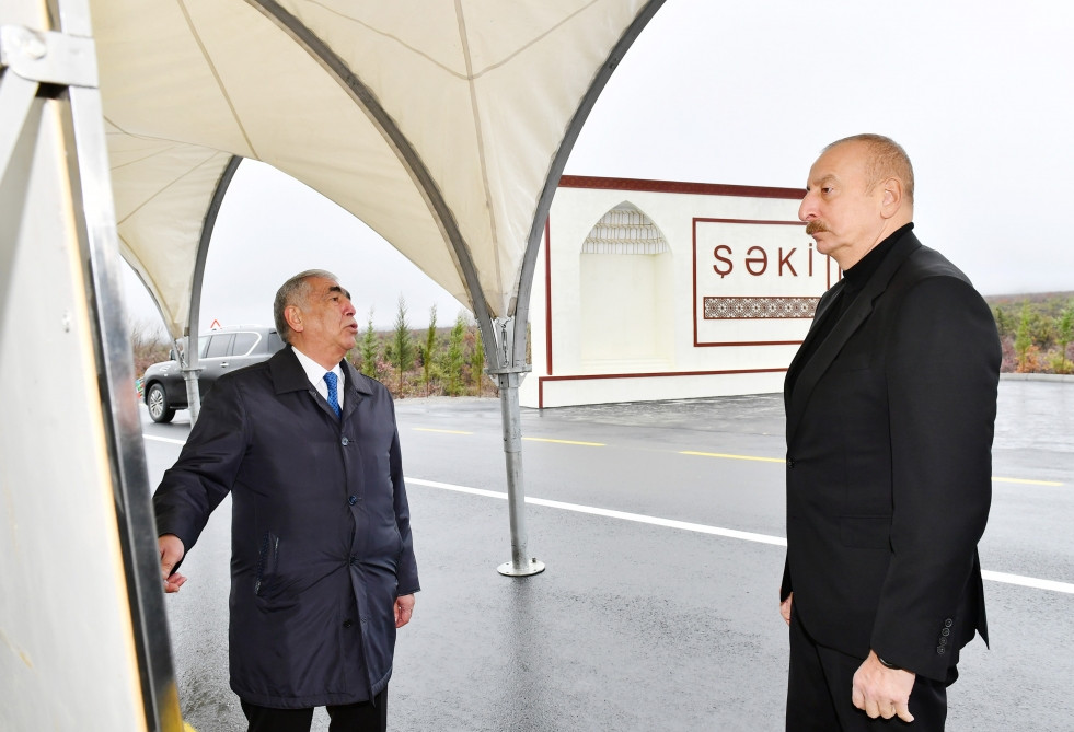 Prezident İlham Əliyev Oğuz-Şəki avtomobil yolunun yenidənqurmadan sonra açılışında iştirak edib<font color='red'> - YENİLƏNİB</font><font color=red> - FOTOLAR</font>