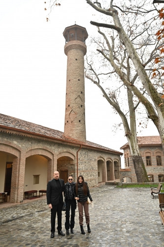 Şəki Xan məscidi-qəbiristanlıq kompleksi Heydər Əliyev Fondu tərəfindən bərpa olunub<font color='red'> - YENİLƏNİB</font><font color=red> - FOTOLAR</font>