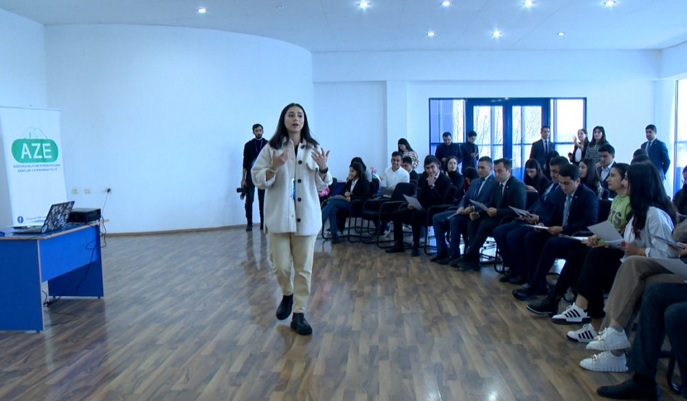 “Region gənclərinin bacarıqlarının artırılması” təlimi keçirilib<font color=red> - FOTOLAR</font>