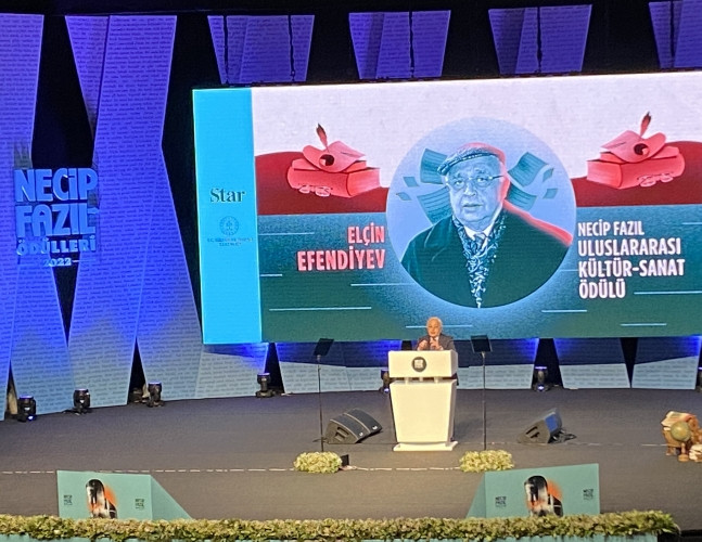 Elçin Əfəndiyev Türkiyənin “Necip Fazıl” mükafatına layiq görülüb<font color=red> - FOTOLAR</font>