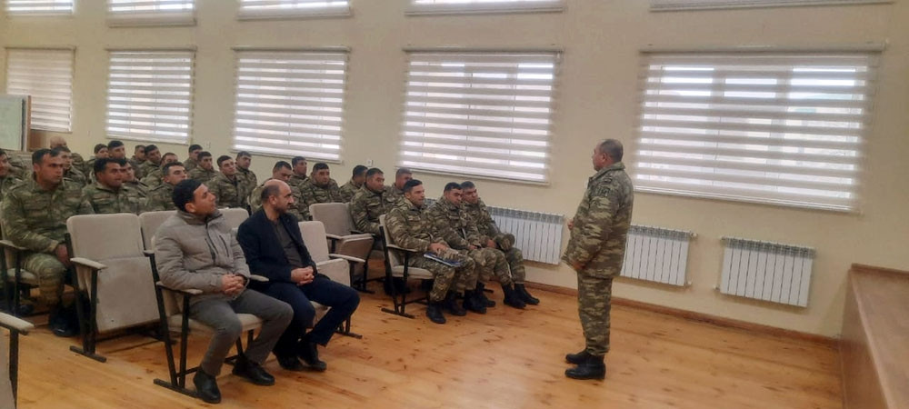 Azad edilmiş ərazilərdə hərbi qulluqçularla görüşlər keçirilib<font color=red> - FOTOLAR</font>
