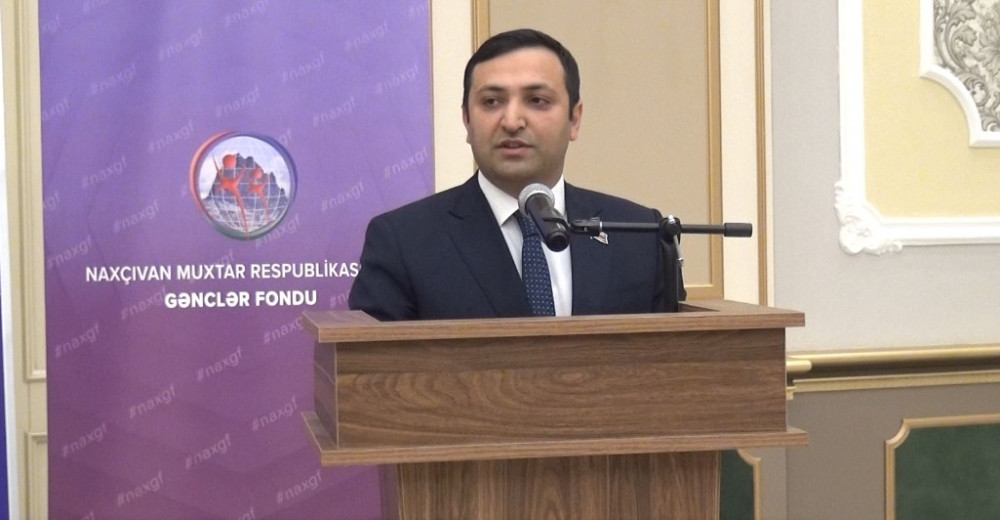 Naxçıvanda fəal könüllü gənclər mükafatlandırılıb<font color=red> - FOTOLAR</font>