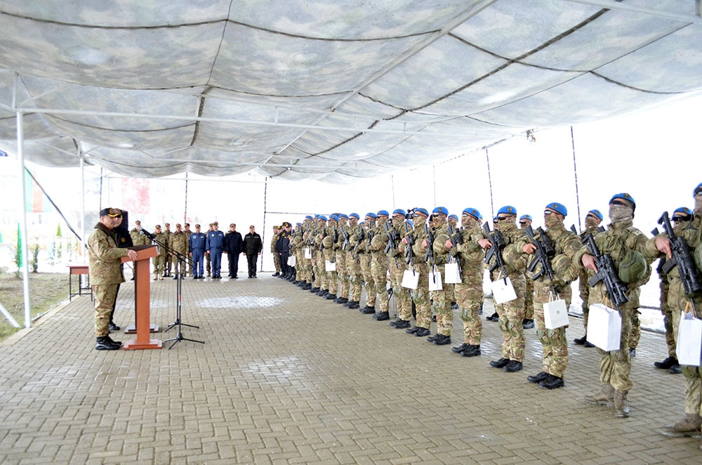 “Qardaş yumruğu” təliminin şəxsi heyəti təltif olunub<font color=red> - FOTOLAR</font>