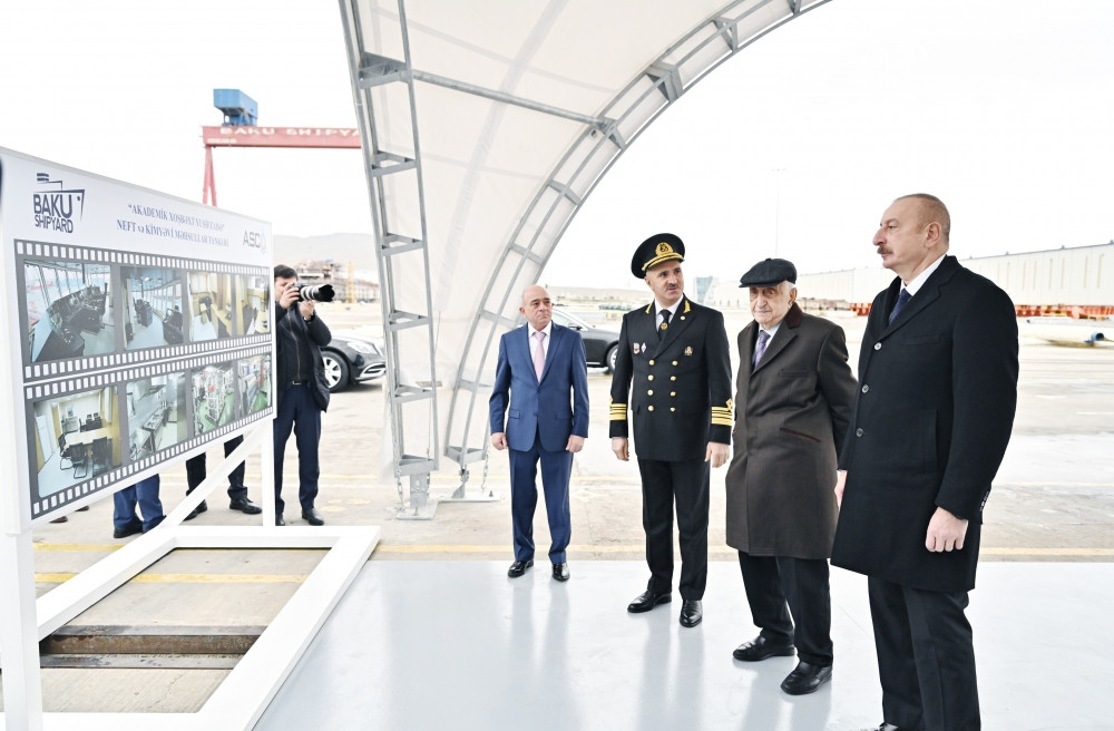 Prezident İlham Əliyev “Akademik Xoşbəxt Yusifzadə” tankerinin istismara verilməsi mərasimində iştirak edib<font color='red'> - YENİLƏNİB</font><font color=red> - FOTOLAR</font>