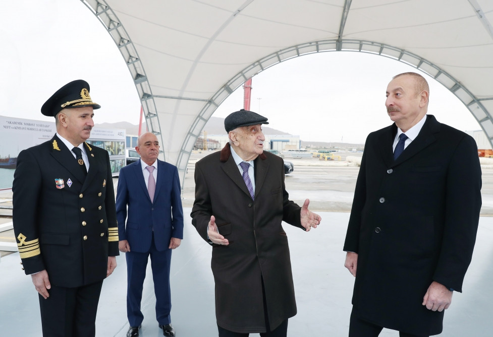 Prezident İlham Əliyev “Akademik Xoşbəxt Yusifzadə” tankerinin istismara verilməsi mərasimində iştirak edib<font color='red'> - YENİLƏNİB</font><font color=red> - FOTOLAR</font>