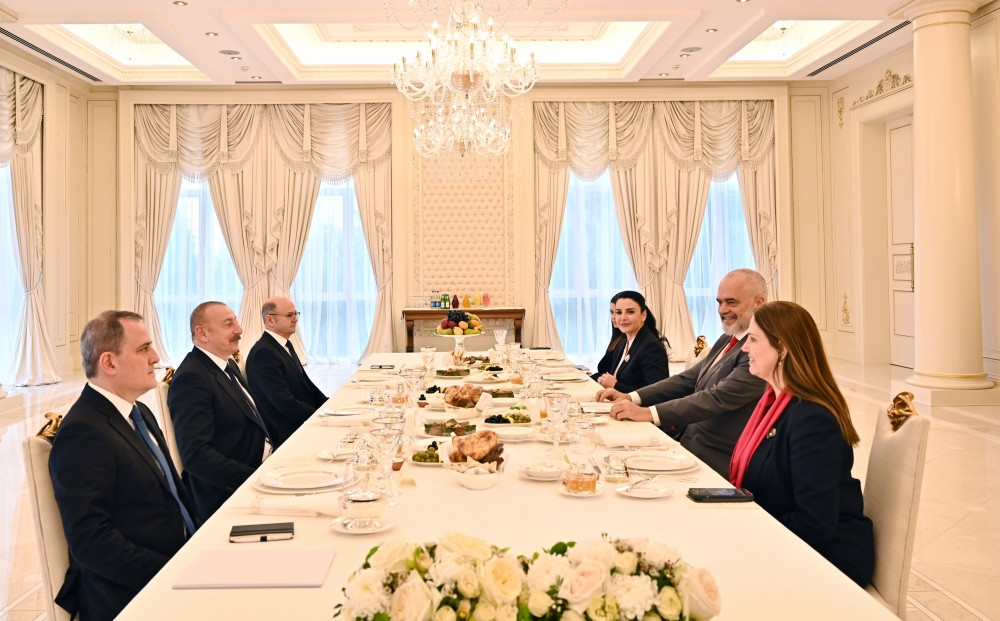 Azərbaycan Prezidenti İlham Əliyevin Albaniyanın Baş naziri Edi Rama ilə təkbətək görüşü olub<font color='red'> - YENİLƏNİB 2</font><font color=red> - FOTOLAR</font>