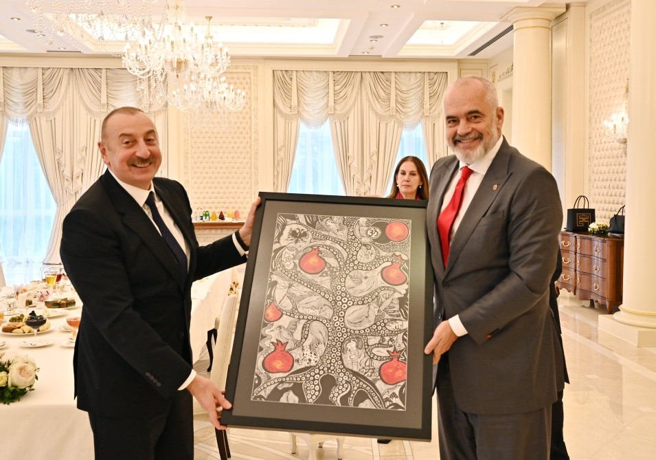 Azərbaycan Prezidenti İlham Əliyevin Albaniyanın Baş naziri Edi Rama ilə təkbətək görüşü olub<font color='red'> - YENİLƏNİB 2</font><font color=red> - FOTOLAR</font>