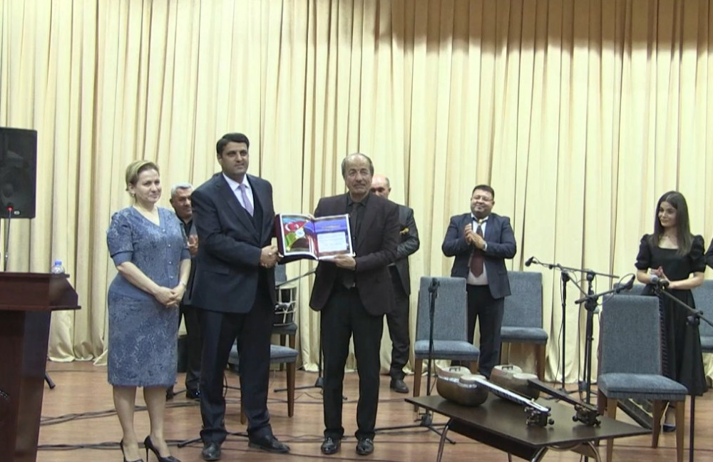 NDU-da görkəmli tarzən Zeynalabdin Babayevin solo konserti təqdim edilib<font color=red> - FOTOLAR</font>