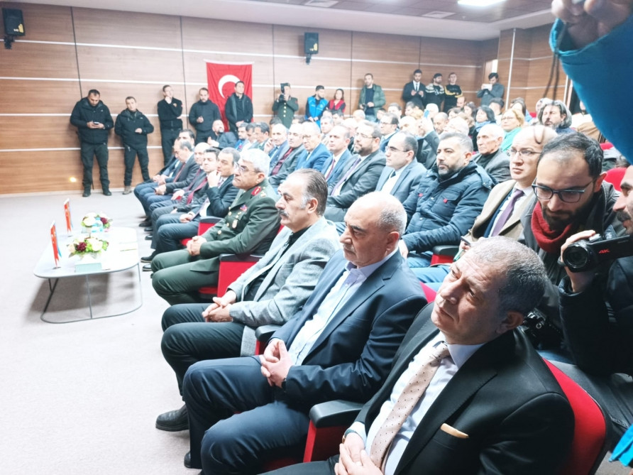 Ümummilli lider Heydər Əliyevin əziz xatirəsi Qarsda ehtiramla anılıb<font color=red> - FOTOLAR</font>