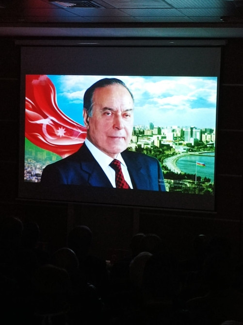Ümummilli lider Heydər Əliyevin əziz xatirəsi Qarsda ehtiramla anılıb<font color=red> - FOTOLAR</font>