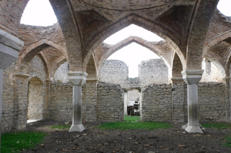 Malıbəyli məscidinin qalıqları aşkar edilib<font color=red> - FOTOLAR</font>