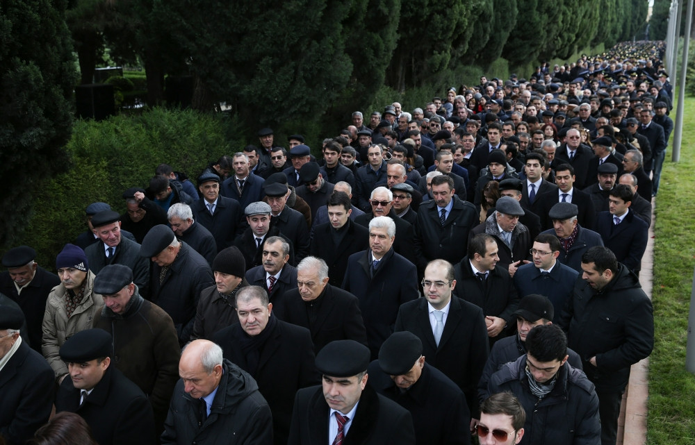 Bugünkü qüdrətli Azərbaycan Heydər Əliyev ideyalarının təntənəsidir<font color='red'> - FOTOKOMPOZİSİYA</font><font color=red> - FOTOLAR</font>
