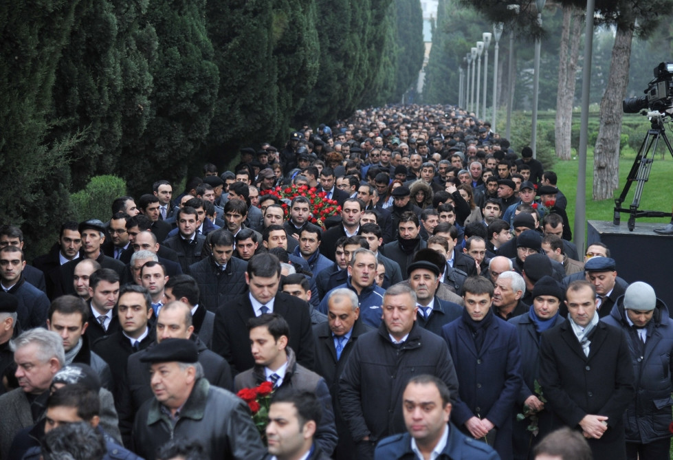 Bugünkü qüdrətli Azərbaycan Heydər Əliyev ideyalarının təntənəsidir<font color='red'> - FOTOKOMPOZİSİYA</font><font color=red> - FOTOLAR</font>