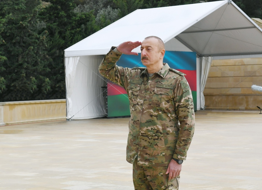 Bugünkü qüdrətli Azərbaycan Heydər Əliyev ideyalarının təntənəsidir<font color='red'> - FOTOKOMPOZİSİYA</font><font color=red> - FOTOLAR</font>