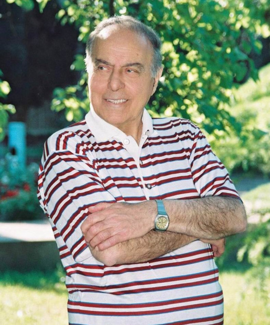 Bugünkü qüdrətli Azərbaycan Heydər Əliyev ideyalarının təntənəsidir<font color='red'> - FOTOKOMPOZİSİYA</font><font color=red> - FOTOLAR</font>