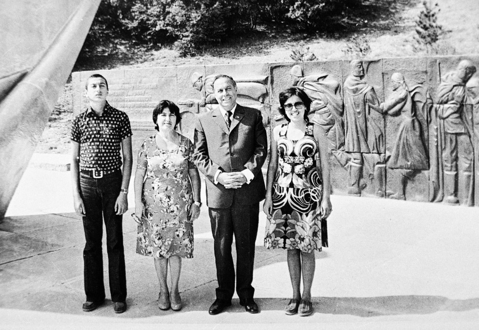 Bugünkü qüdrətli Azərbaycan Heydər Əliyev ideyalarının təntənəsidir<font color='red'> - FOTOKOMPOZİSİYA</font><font color=red> - FOTOLAR</font>